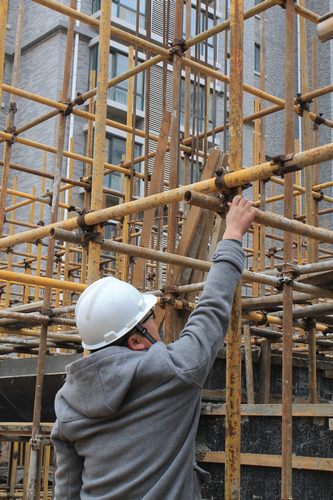 看，這才是共產(chǎn)黨員正確的打開方式