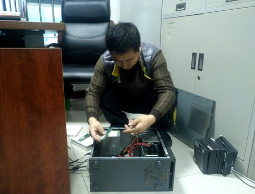 大秦置業(yè)公司辦公電腦維護(hù)升級出實招