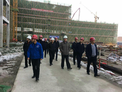 天工公司組織基層項目管理人員深入土建十五部陜煤研究院工地開展對標(biāo)交流