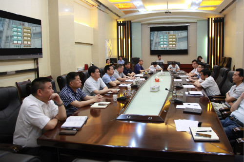 陜煤建設(shè)組織干部觀看安全生產(chǎn)警示教育片