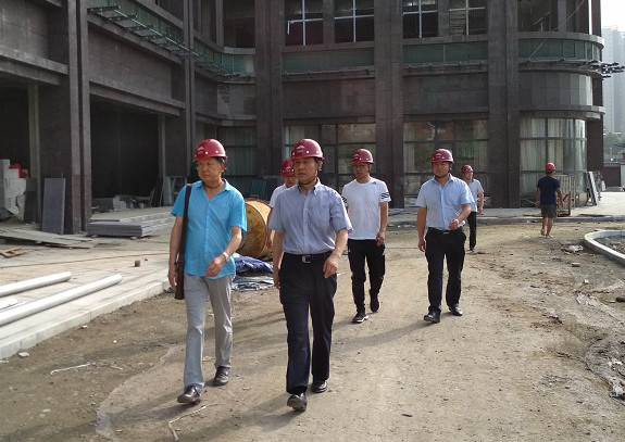 侯本英深入陜煤建設(shè)安康、漢中施工工地檢查指導(dǎo)工作