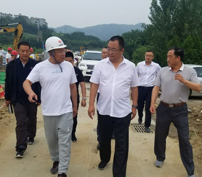 啟迪清潔能源集團高級副總裁、瑞行集團總裁雷萬寧一行蒞臨陜煤建設(shè)咸陽分公司安裝項目部施工現(xiàn)場視察指導(dǎo)工作