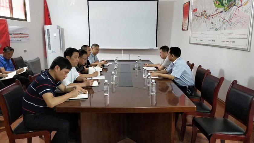 寧興剛、贠公法蒞臨210國(guó)道完善工程川耀PPP項(xiàng)目檢查指導(dǎo)工作