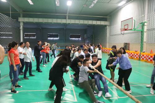 陜煤建設(shè)天工、設(shè)計、大秦置業(yè)、咸陽公司聯(lián)合舉辦迎國慶 “拔河”聯(lián)誼賽