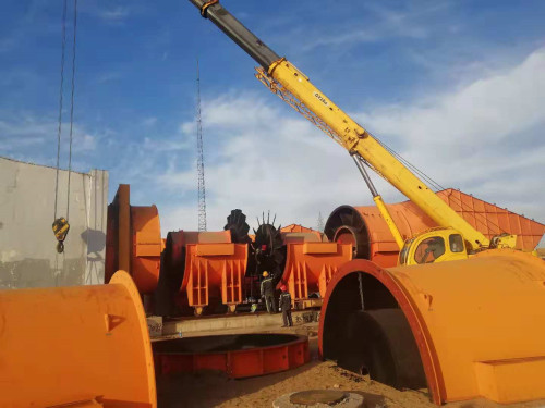 陜煤建設(shè)機(jī)電安裝公司搶險(xiǎn)紅柳林煤礦2號風(fēng)井主扇1#、2#風(fēng)機(jī)