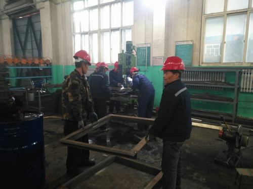 外部市場傳捷報,施工現(xiàn)場干勁足