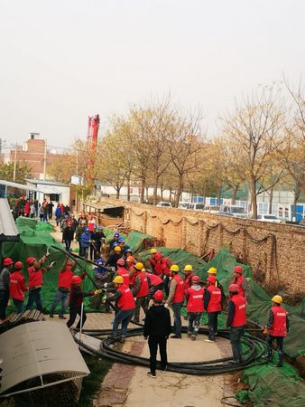 人心齊、泰山移，團結(jié)就是力量