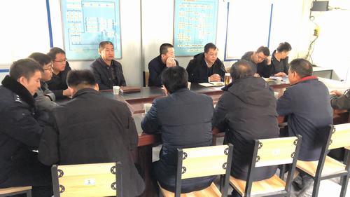 延安市子長縣政府部門蒞臨陜煤建設(shè)礦建二公司車村項目部檢查安全工作