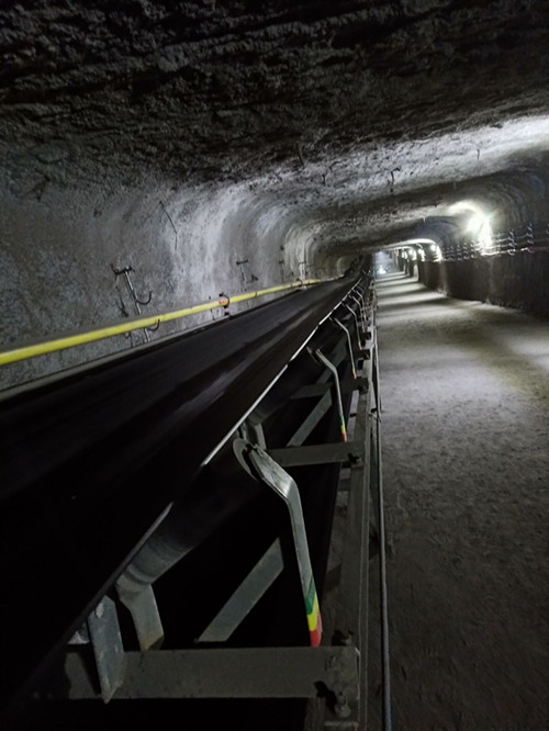 陜煤建設機電安裝公司承建的沙梁煤礦42煤大巷帶式輸送機安裝一次調(diào)試成功