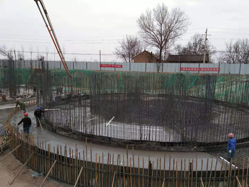 陜煤建設天工公司土建九部順利完成文家坡礦井及選煤廠新增產品倉筏板基礎澆筑