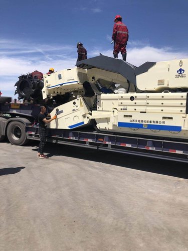 陜煤建設(shè)掘進(jìn)公司:連采機(jī)到場(chǎng)為掘進(jìn)公司夯足底氣