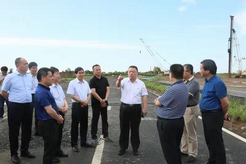 公司領(lǐng)導(dǎo)寧興剛、王寧、楊讓順深入渭南開(kāi)沃項(xiàng)目檢查指導(dǎo)工作