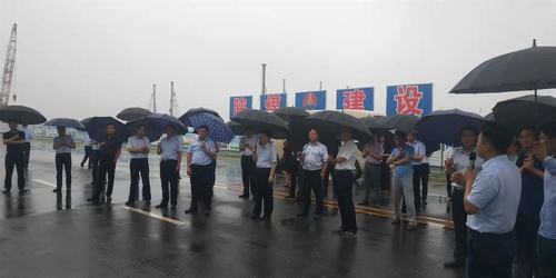 銅川市、渭南市領導率團觀摩渭南分公司南京金龍純電動商用車項目