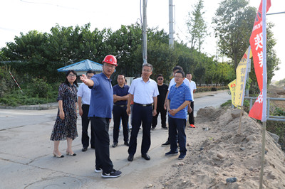 漢中市常務副市長陳曉勇調(diào)研陜煤建設漢中分公司承建的金華路項目