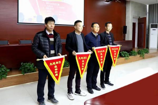 陜煤建設(shè)礦建二公司小保當(dāng)?shù)谌?xiàng)目部再獲佳績(jī)