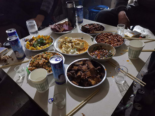 陜煤建設機電安裝公司黃陵項目部：工地上的年夜飯