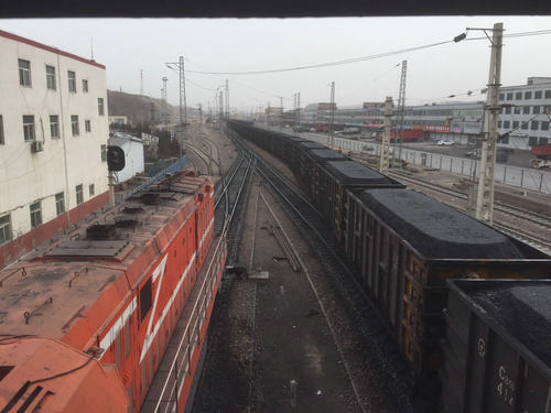 陜煤建設(shè)洗選煤運(yùn)營(yíng)公司檸條塔運(yùn)營(yíng)項(xiàng)目部：?jiǎn)稳彰禾堪l(fā)運(yùn)量創(chuàng)歷史新高