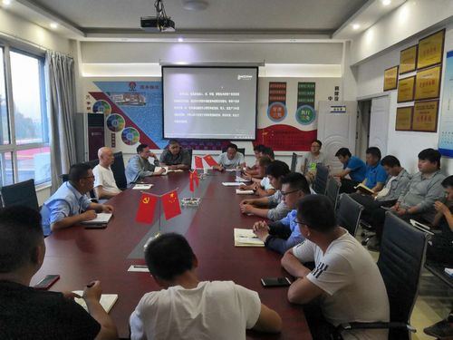 陜煤建設(shè)路橋分公司靖神鐵路項(xiàng)目開展環(huán)衛(wèi)活動(dòng)助力文明工地建設(shè)