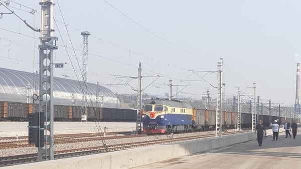 陜煤建設(shè)韓城分公司燕家塔煤炭物資集運(yùn)公司煤臺(tái)及鐵路專用線環(huán)保擴(kuò)能改造項(xiàng)目正式開(kāi)通運(yùn)營(yíng)