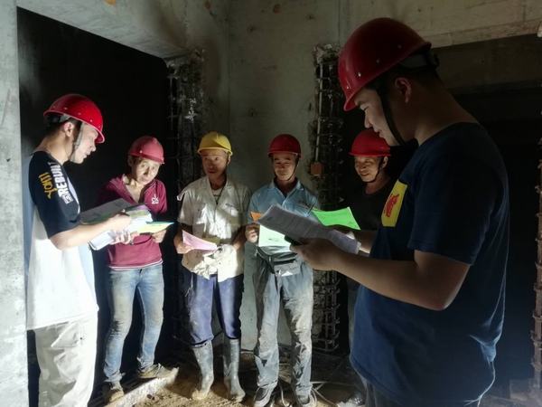 陜煤建設(shè)渭南分公司第五項目部安全“宣傳兵”行動了