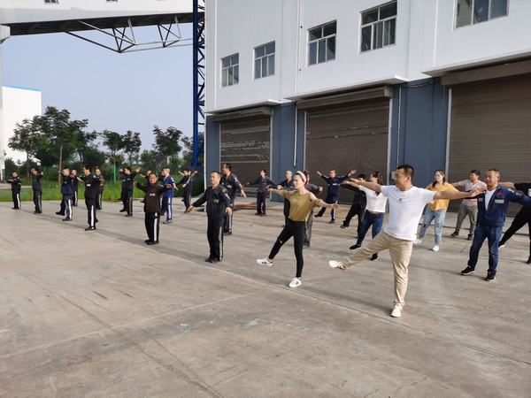 陜煤建設洗選煤運營公司澄合山陽運營項目部喊你來做廣播體操啦！