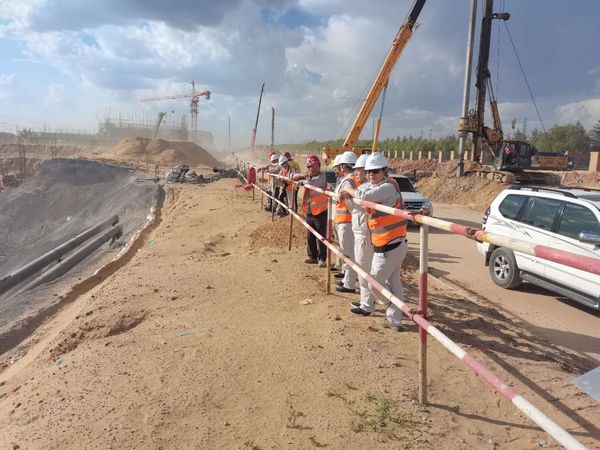 西北電力設(shè)計(jì)院有限公司黨委書(shū)記、董事長(zhǎng)胡明深入陜煤建設(shè)天工公司施工現(xiàn)場(chǎng)慰問(wèn)指導(dǎo)工作