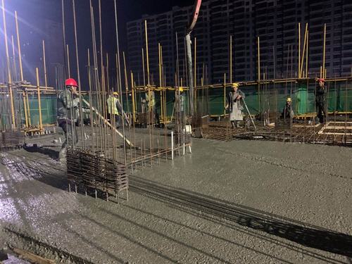 陜煤建設(shè)銅煤公司第一項目部金地華府項目大干熱潮迎風(fēng)起，攻堅克難戰(zhàn)鼓擂