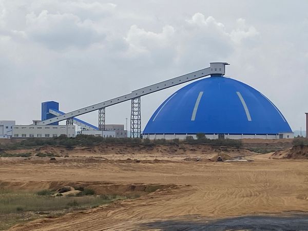 陜煤建設(shè)天工公司承建的榆林清水煤炭集運(yùn)站儲煤場及棧橋工程順利通過竣工預(yù)驗(yàn)收