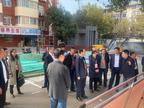 西安市新城區(qū)政協(xié)委員張煒一行深入陜煤建設(shè)澄合分公司老舊小區(qū)改造項目觀摩指導(dǎo)工作