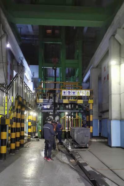 陜煤建設礦建二公司順利完成玉華煤礦副立井罐道更換工程