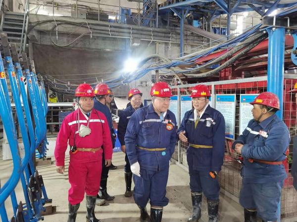 延能集團(tuán)黨委副書(shū)記、總經(jīng)理李斌一行赴陜煤建設(shè)礦建二公司車村項(xiàng)目部調(diào)研