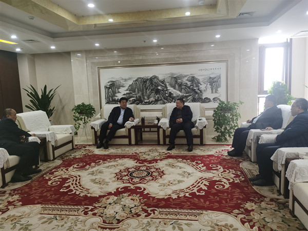 寧興剛、王寧到渭南城投公司交流洽談