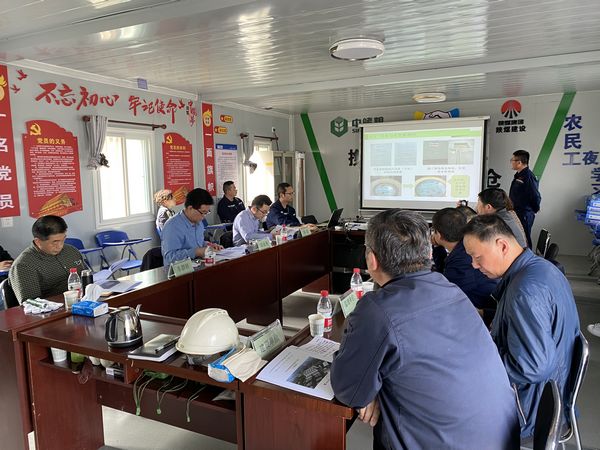 陜煤建設(shè)中儲糧項(xiàng)目部承建的西安直屬庫有限公司淺圓倉獲得省優(yōu)質(zhì)結(jié)構(gòu)工程和綠色施工示范工程殊榮