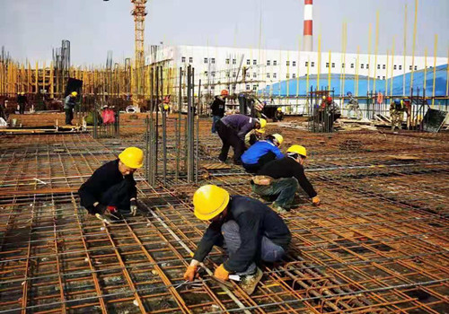 揮灑汗水，亮劍拼搏，以勞動為五一添色彩