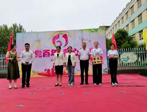 陜煤建設(shè)機(jī)電安裝公司開(kāi)展“情暖童心”捐贈(zèng)活動(dòng)