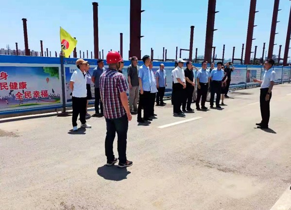 省政府參事、省文史館員調(diào)研組一行蒞臨南京金龍年產(chǎn)純電動商用車建設(shè)項目調(diào)研指導工作