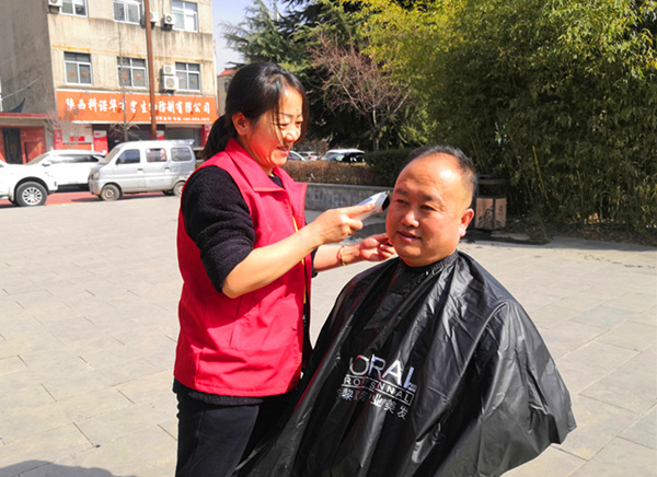 陜煤建設(shè)礦建三公司：向春天報到 ！學(xué)雷鋒我們來了