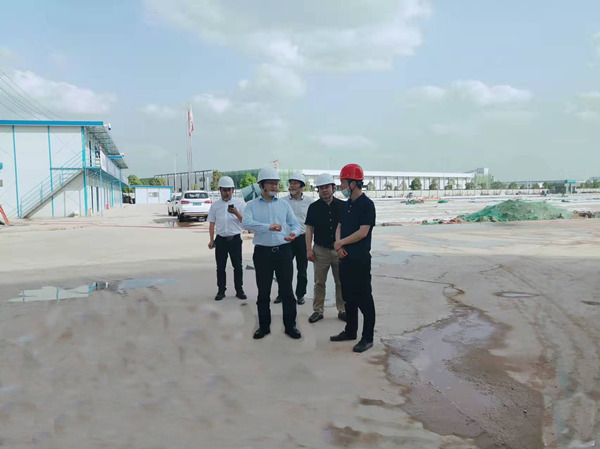 成都市金堂縣委常委、統(tǒng)戰(zhàn)部部長朱和金一行蒞臨四川龐源成都智能制造項目檢查指導(dǎo)工作