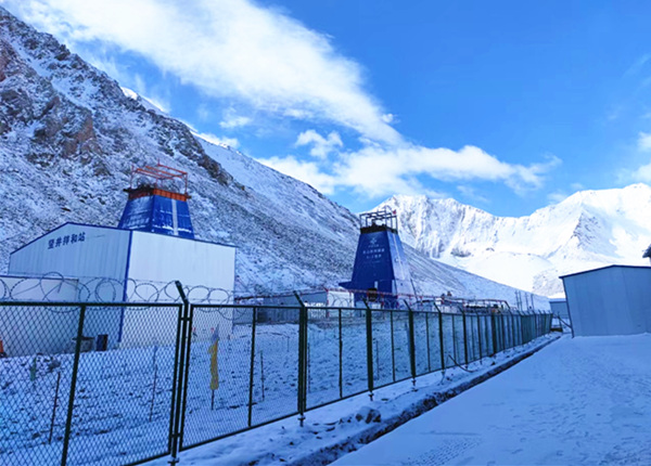 陜煤建設(shè)礦建三公司：天山勝利隧道1號(hào)豎井井身開挖全部完成