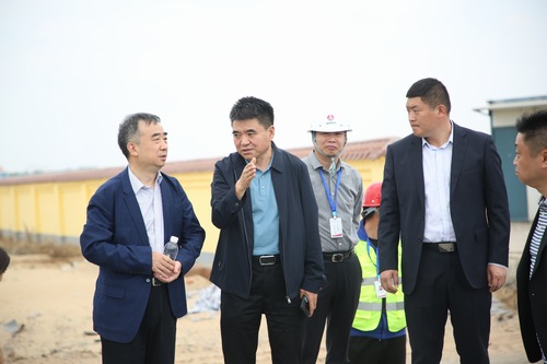 陜煤運(yùn)銷(xiāo)集團(tuán)黨委書(shū)記、董事長(zhǎng)楊科生一行蒞臨榆陽(yáng)煤炭物流園區(qū)項(xiàng)目檢查指導(dǎo)工作
