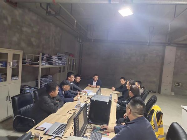 陜煤建設(shè)銅煤公司延安項目部開展“以青春之名愛崗敬業(yè)”主題討論活動