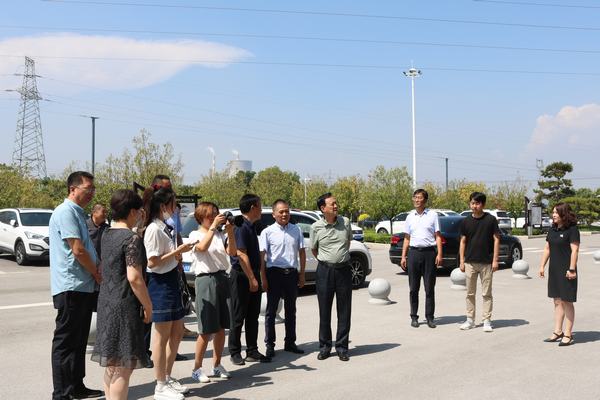 陜煤建設(shè)川耀公司：川耀PPP項(xiàng)目崔仙服務(wù)區(qū)迎來《中國公路》《陜西日?qǐng)?bào)》兩家媒體采風(fēng)