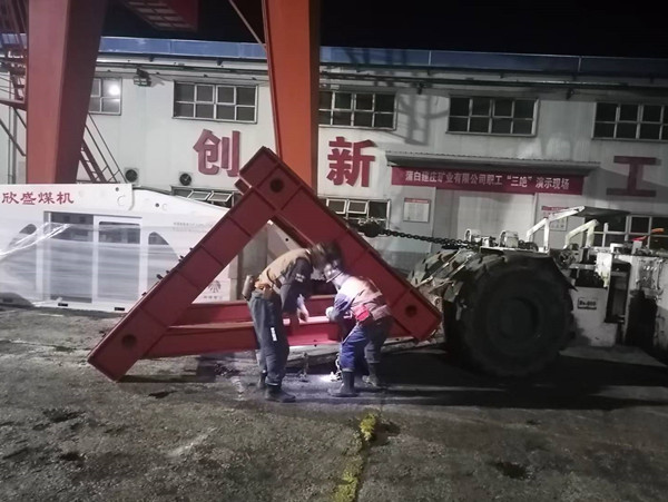 陜煤建設(shè)機電安裝公司建莊項目部完成四盤區(qū)皮帶安裝并運轉(zhuǎn)