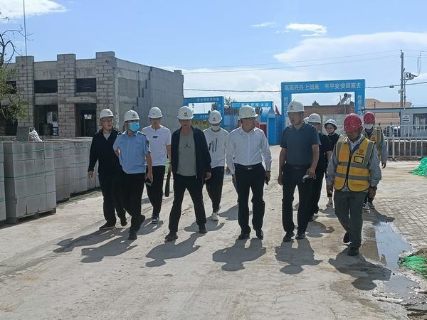 鄂托克旗旗委常委、政府副旗長(zhǎng)許瑞峰一行蒞臨陜煤建設(shè)內(nèi)蒙古分公司第二項(xiàng)目部檢查指導(dǎo)工作