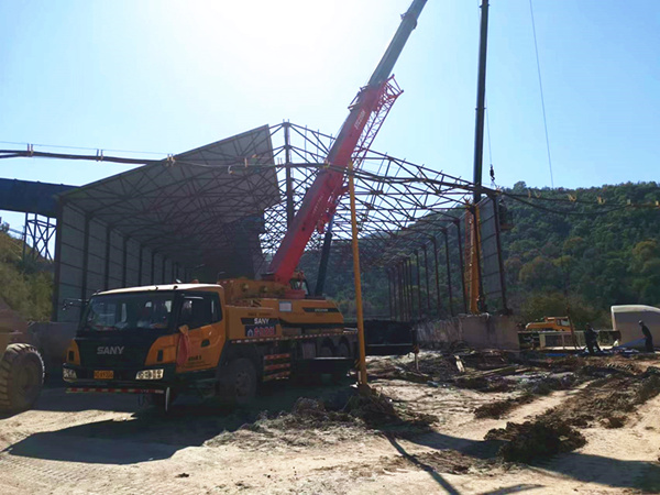 陜煤建設(shè)礦建三公司崔木項(xiàng)目排矸場大棚工程順利完工