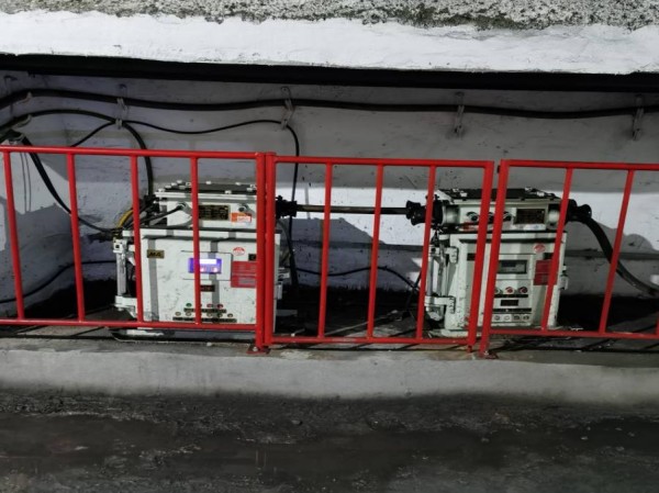 陜煤建設(shè)機(jī)電安裝公司園子溝項(xiàng)目部動(dòng)力照明網(wǎng)順利通過驗(yàn)收