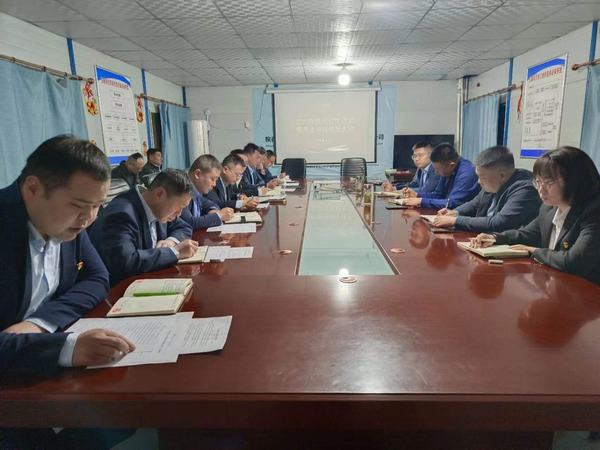 陜煤建設(shè)礦建二公司:組織生活會(huì)這樣開才“有味”