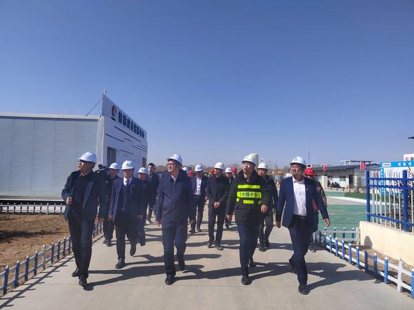 榆林市委副書記、市委黨校校長(zhǎng)李雄斌一行蒞臨榆林市委黨校新校區(qū)建設(shè)項(xiàng)目檢查指導(dǎo)工作