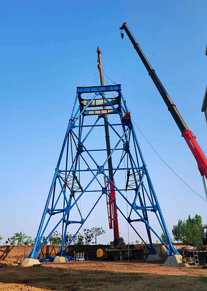 陜煤建設(shè)礦建三公司董東項目部ⅣG型井架安裝工作圓滿完成