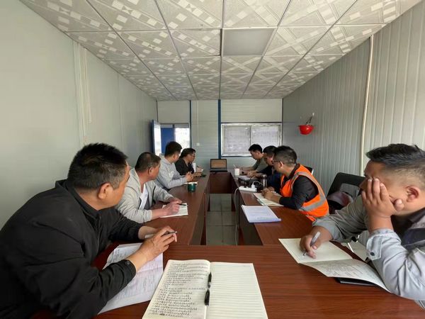 陜煤建設(shè)天工公司新疆第一項目部：工資有“薪”招，培訓(xùn)用“新”招，管理用“心”招納勞務(wù)派遣工